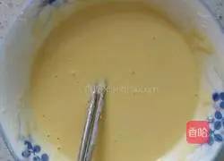 Illustration of how to make golden egg cake 6