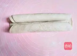 Illustration of how to make butterfly cakes with hand cakes 9