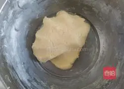 Illustration of how to make cheese almond cake 8