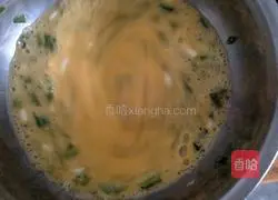 Illustration of how to make homemade egg pancakes 2