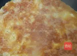 Illustration of how to make lean meat egg pancake 2