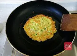Illustration of how to make chive egg pancake 11