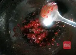 Illustration of how to make shredded pork burritos 9