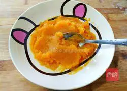 Black sesame and sweet potato dough Illustration of how to make cakes 7