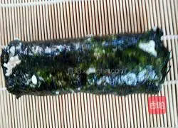 Illustration of how to make flavored enoki mushroom sushi 8