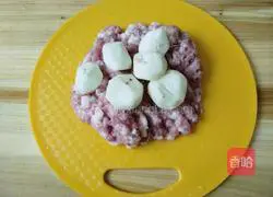 Illustration of how to make water chestnut meat pie 2