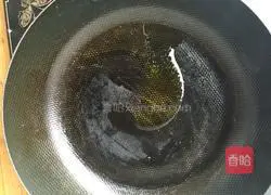 Illustration of how to make green onion and egg pancakes 4