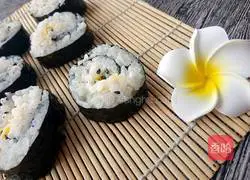 Illustration of how to make sushi 1