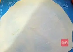 Illustration of how to make scallion pancakes 5