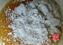 Illustration of how to make carrot egg pancake 3