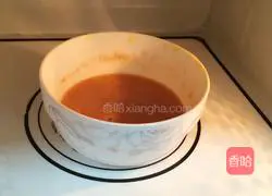 Illustration of making cherry tomato whole egg sponge cake cup 3