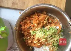 Illustration of how to make fried vegetable pancakes 4