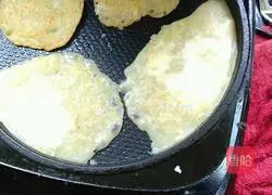 Illustration of how to make fried potato pancakes 5