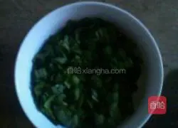 Illustration of how to make chive egg pancake 2