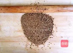 Illustration of how to make salt and pepper sesame pancakes 6