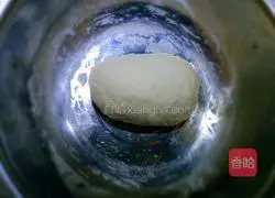 Illustration of how to make water chestnut and pork belly patties 5