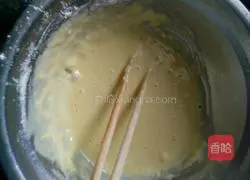 Illustration of how to make egg and leek cake 3