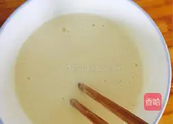 Illustration of how to make breakfast egg burritos 2