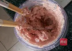 Illustration of how to make minced meat cake 4