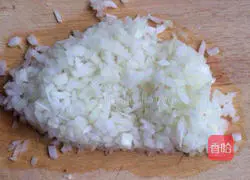 Illustration of how to make beef patties 1