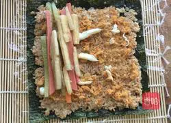 Illustration of how to make delicious homemade sushi 5