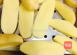 Illustration of how to make pastoral potato pancakes 4