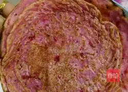 Illustration of homemade dragon fruit cake 4