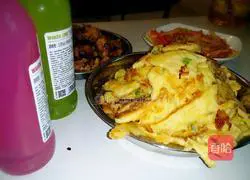 Illustration of how to make scallion egg pancake 4