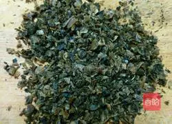 Illustration of how to make crispy prune pancake 4