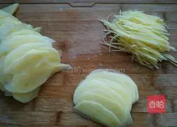 Potato shredded egg pancakes Illustration of how to do it 1