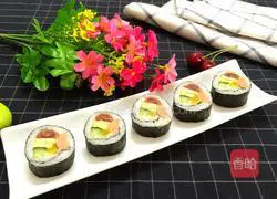 Illustration of how to make seaweed sushi rolls 10