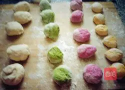 Colorful Plum Blossom Cake Recipe Illustration 2