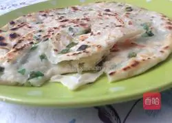 Illustration of how to make green onion cake 5