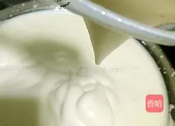 Illustration of how to make eight-inch sponge cake (whipped with whole eggs) 3