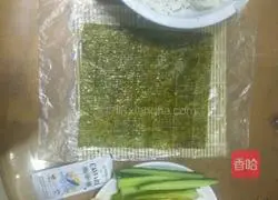 Illustration of how to make homemade sushi rolls 4