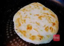 Illustration of how to make scallion pancakes 12
