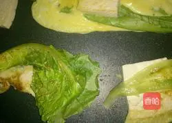 Illustration of how to make egg curd cakes 3