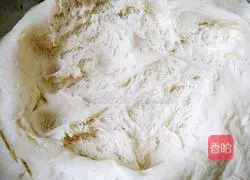 Illustration of how to make golden meat cake 5