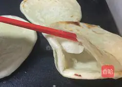 Illustration of how to make egg-filled pancakes 6