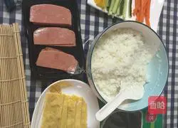 Illustration of how to make sushi seaweed rolls 8