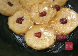 Illustration of how to make red cake 8