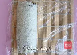 Illustration of how to flip Sakura sushi 10