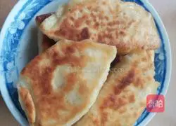 Illustration of how to make cabbage and meat pie 9