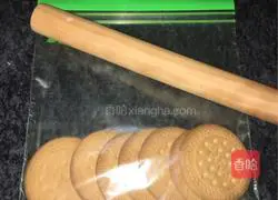 Strawberry Matcha Cheesecake Recipe Illustration 2