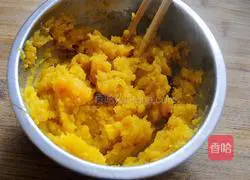 Illustration of how to make fried sweet potato cakes 3