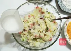 Illustration of how to make fried potato pancakes 5