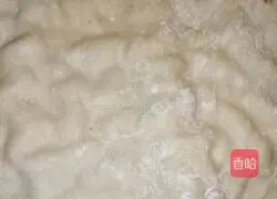 Illustration of how to make shredded pork burritos with Beijing sauce 9