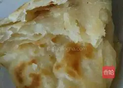 Illustration of how to make scallion pancake 9