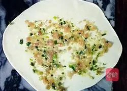 Illustration of how to make lard and meat pancakes 9