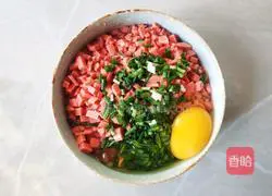 Illustration of how to make ham and egg pancakes 3